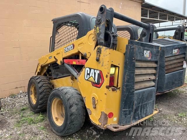 CAT 242D3 Chargeuse compacte