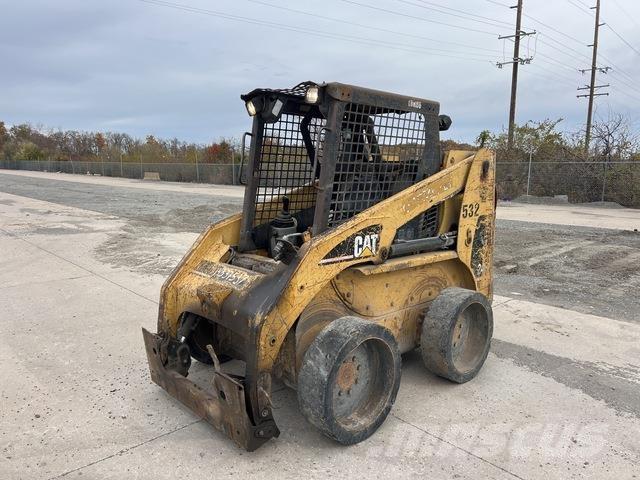 CAT 246 Chargeuse compacte