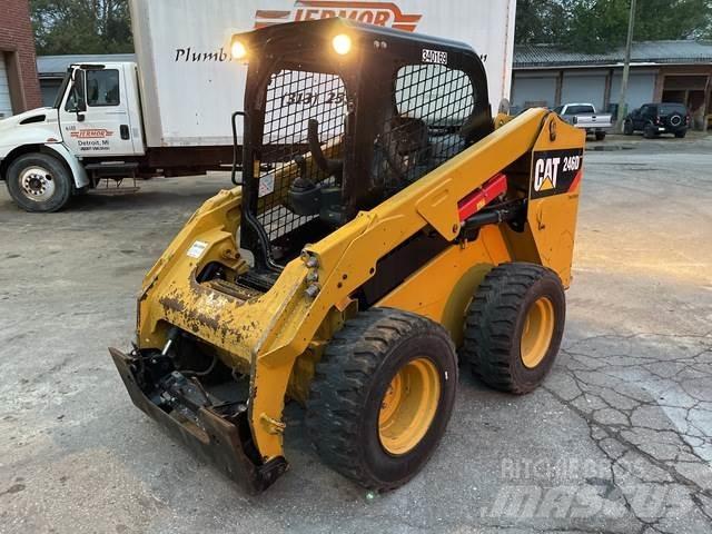 CAT 246D Chargeuse compacte