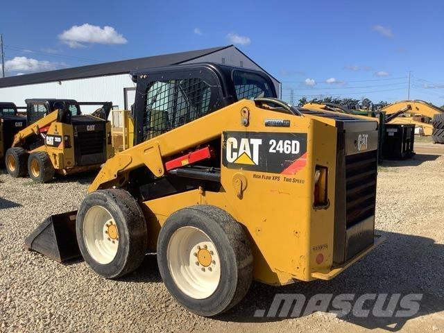 CAT 246D Chargeuse compacte
