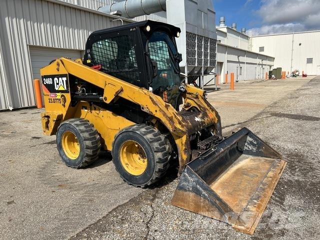 CAT 246D Chargeuse compacte