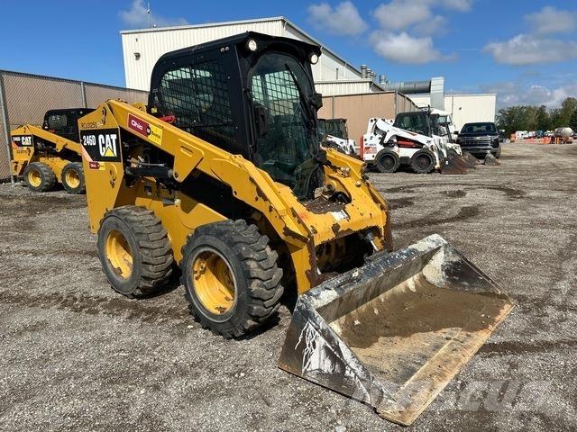 CAT 246D Chargeuse compacte