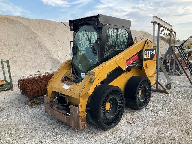 CAT 246D Chargeuse compacte
