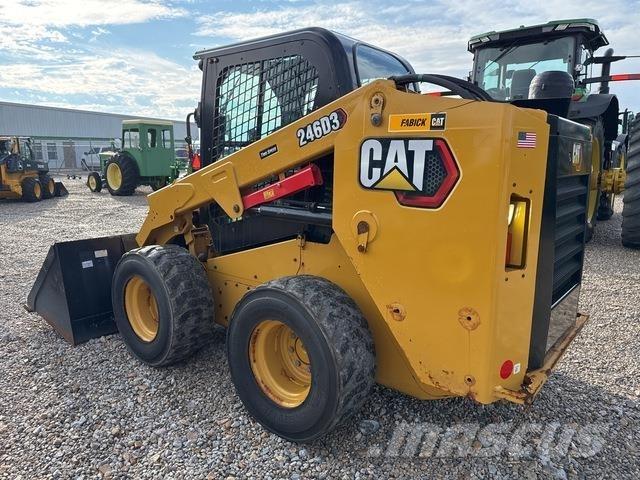 CAT 246D3 Chargeuse compacte