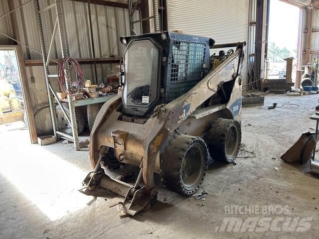 CAT 252B Chargeuse compacte