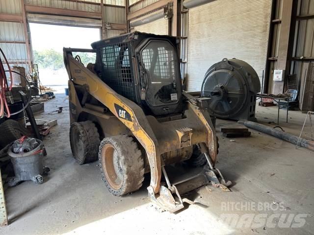 CAT 252B Chargeuse compacte