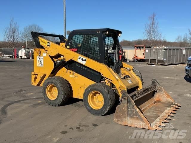 CAT 272D2 Chargeuse compacte