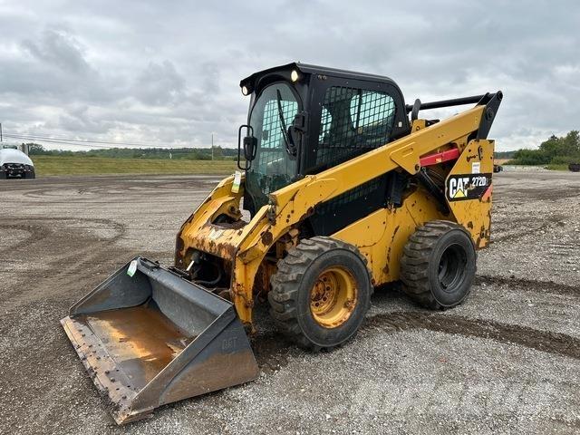 CAT 272D2 Chargeuse compacte