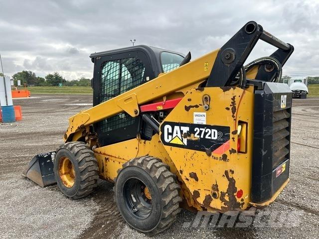 CAT 272D2 Chargeuse compacte