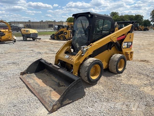 CAT 272D2 XHP Chargeuse compacte