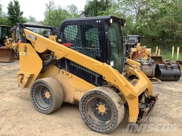 CAT 272D3 Chargeuse compacte