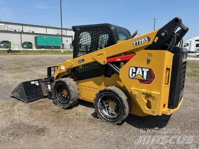 CAT 272D3 Chargeuse compacte