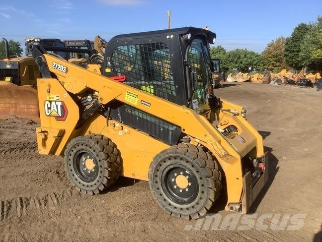 CAT 272D3 Chargeuse compacte