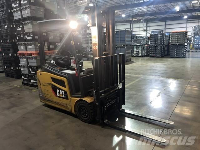 CAT 2ET3000 Chariots élévateurs électriques