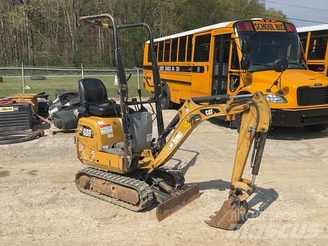 CAT 300.9D Pelle sur chenilles