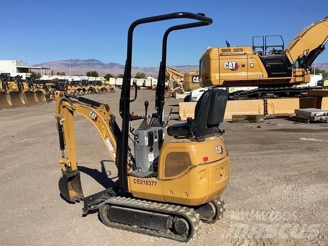 CAT 300.9D Pelle sur chenilles