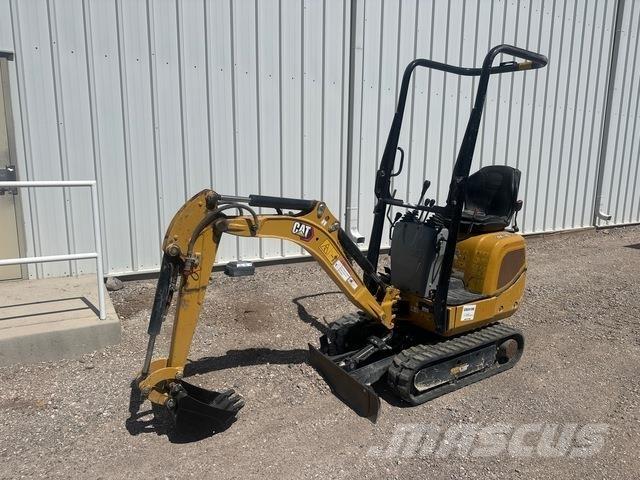 CAT 300.9D Pelle sur chenilles