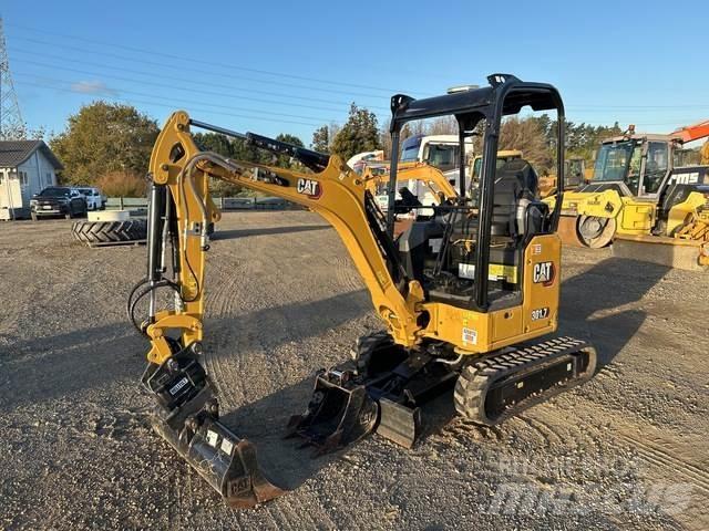 CAT 301.7 Mini pelle < 7t