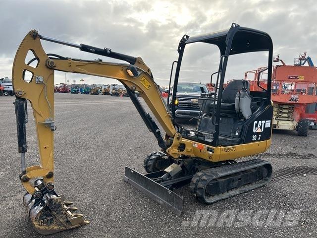 CAT 301.7 Pelle sur chenilles