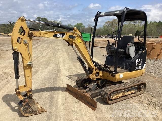 CAT 301.7D Pelle sur chenilles