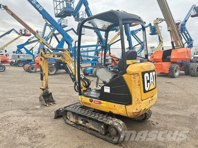 CAT 301.7D Pelle sur chenilles