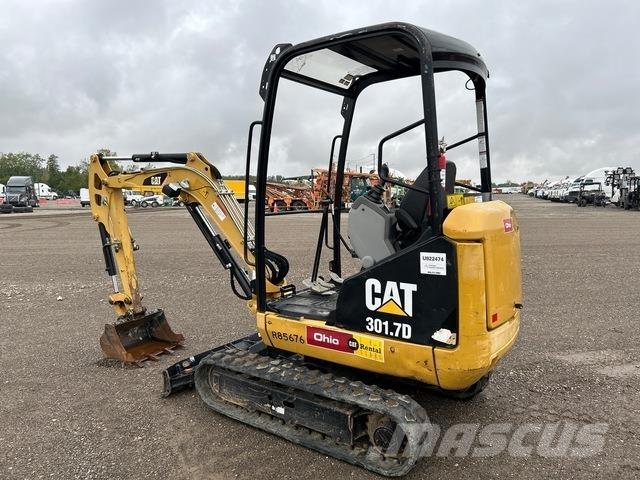 CAT 301.7D Pelle sur chenilles