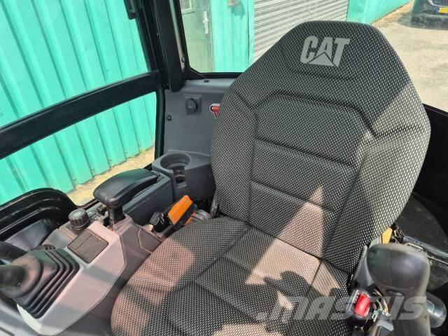 CAT 301.8 Mini pelle < 7t