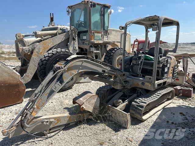 CAT 302.5 Pelle sur chenilles