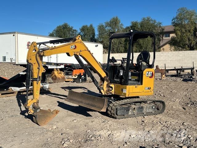 CAT 302.7 CR Pelle sur chenilles