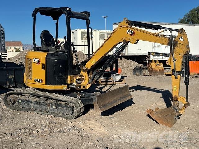 CAT 302.7 CR Pelle sur chenilles