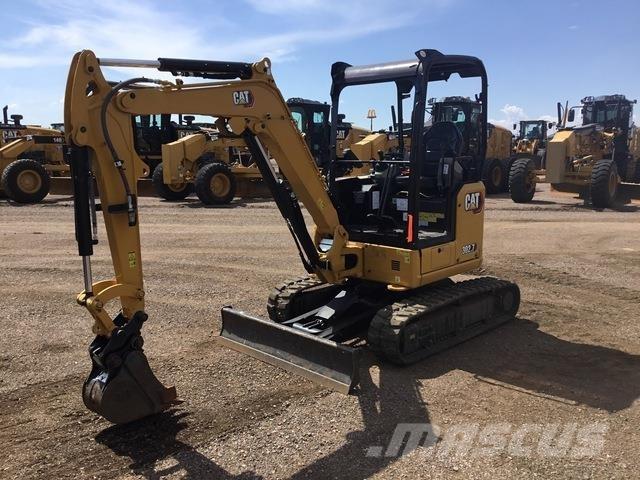 CAT 302.7CR Pelle sur chenilles
