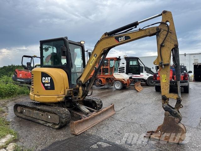 CAT 304E Pelle sur chenilles