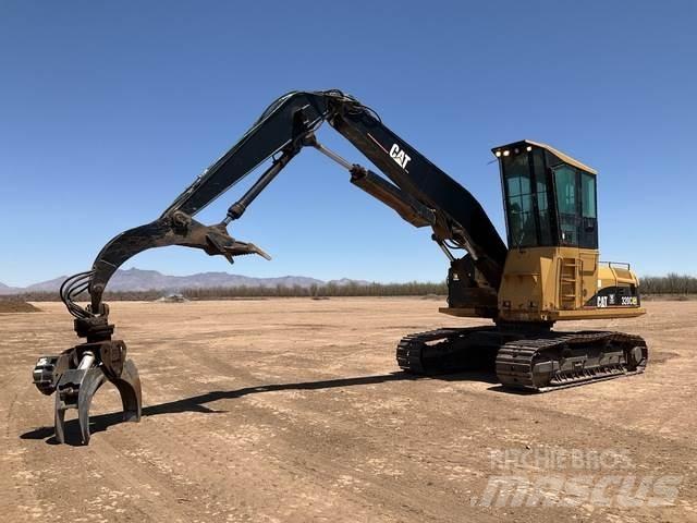 CAT 320C Chargeuse forestière