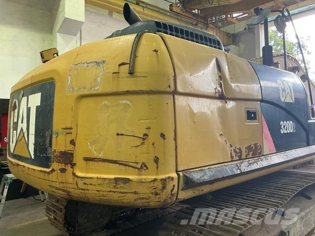 CAT 320D2 Pelle sur chenilles