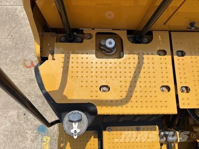 CAT 320GC Pelle sur chenilles