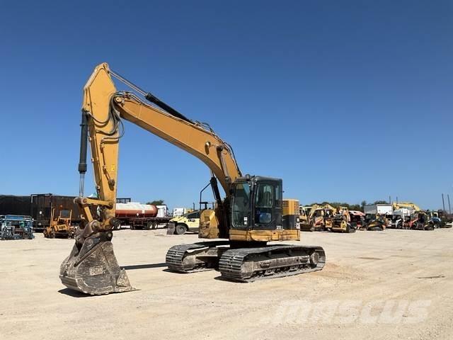 CAT 321D LCR Pelle sur chenilles