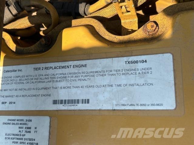 CAT 322C L Pelle sur chenilles