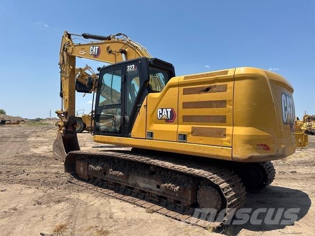 CAT 323 Pelle sur chenilles