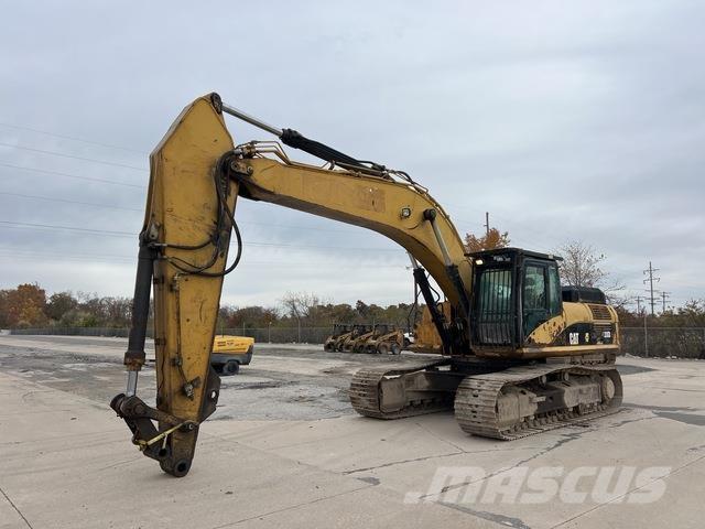 CAT 330D Pelle sur chenilles