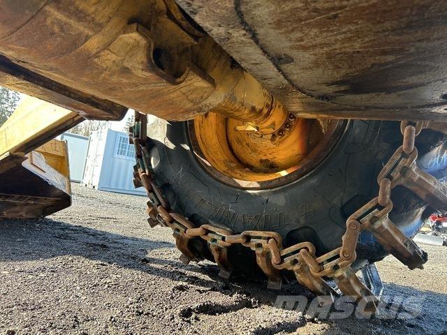 CAT 525C Débusqueur