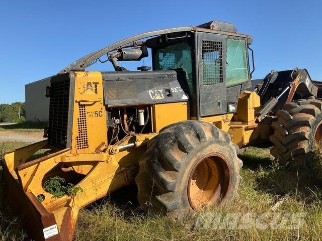 CAT 525C Débusqueur