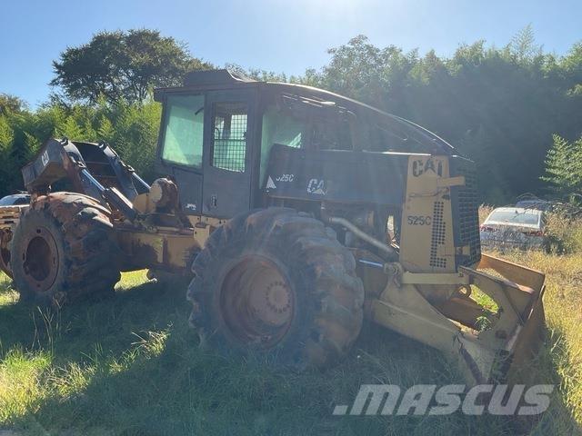 CAT 525C Débusqueur