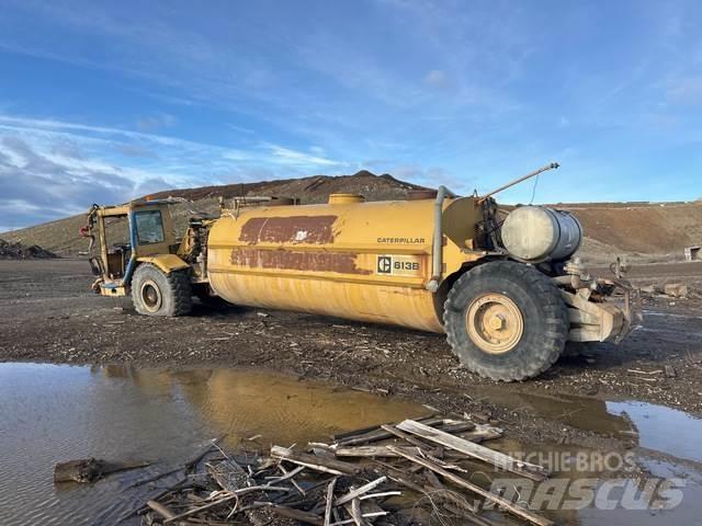 CAT 613B Camion citerne à eau