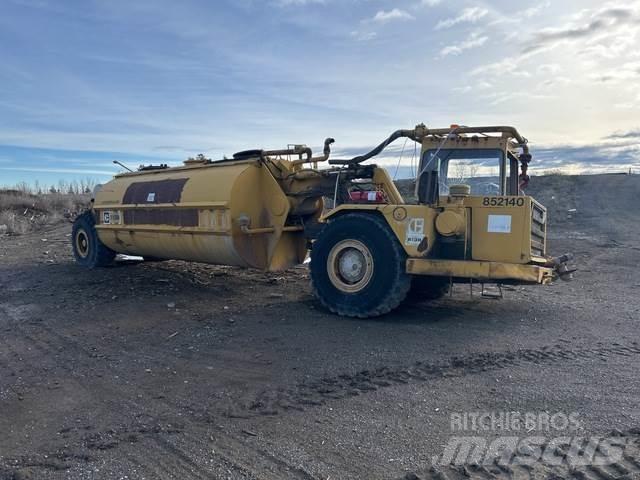 CAT 613B Camion citerne à eau