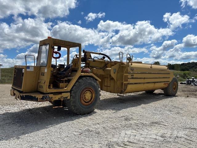 CAT 613C Camion citerne à eau