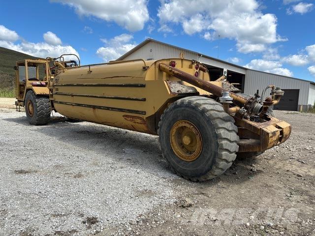 CAT 613C Camion citerne à eau