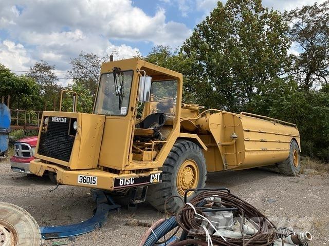 CAT 613C Camion citerne à eau