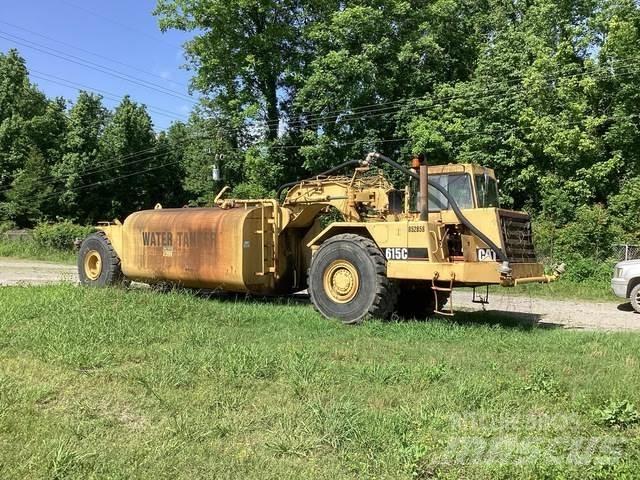 CAT 615C Camion citerne à eau