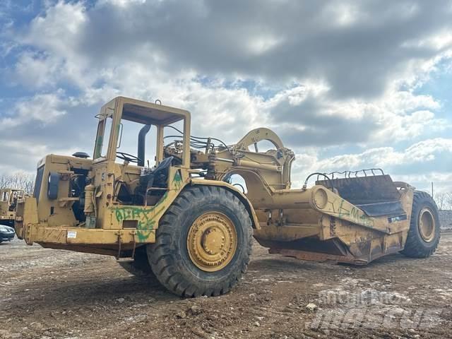 CAT 621 Scraper