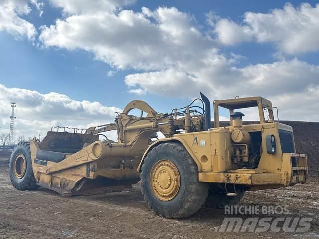 CAT 621 Scraper